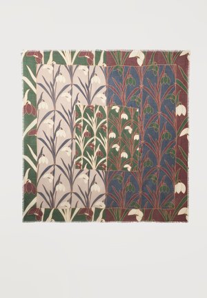 Foulard carré avec motif floral dans des sections vertes, bleues, beiges et marron, présentant des fleurs blanches et rouge foncé avec de longues tiges.