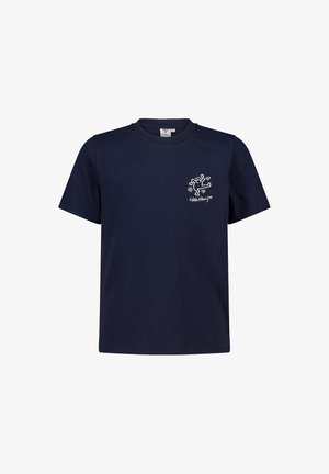 Camiseta de algodón azul marino de mangas cortas, con un diseño gráfico blanco en el lado izquierdo del pecho y un cuello redondo. Ajuste casual.