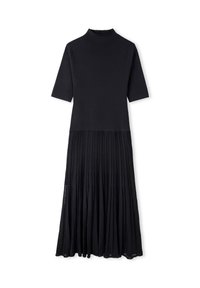 Robe noire avec un haut ajusté et des manches courtes ; elle présente une jupe plissée qui s'étend jusqu'au mollet, fabriquée en matériau doux et léger.