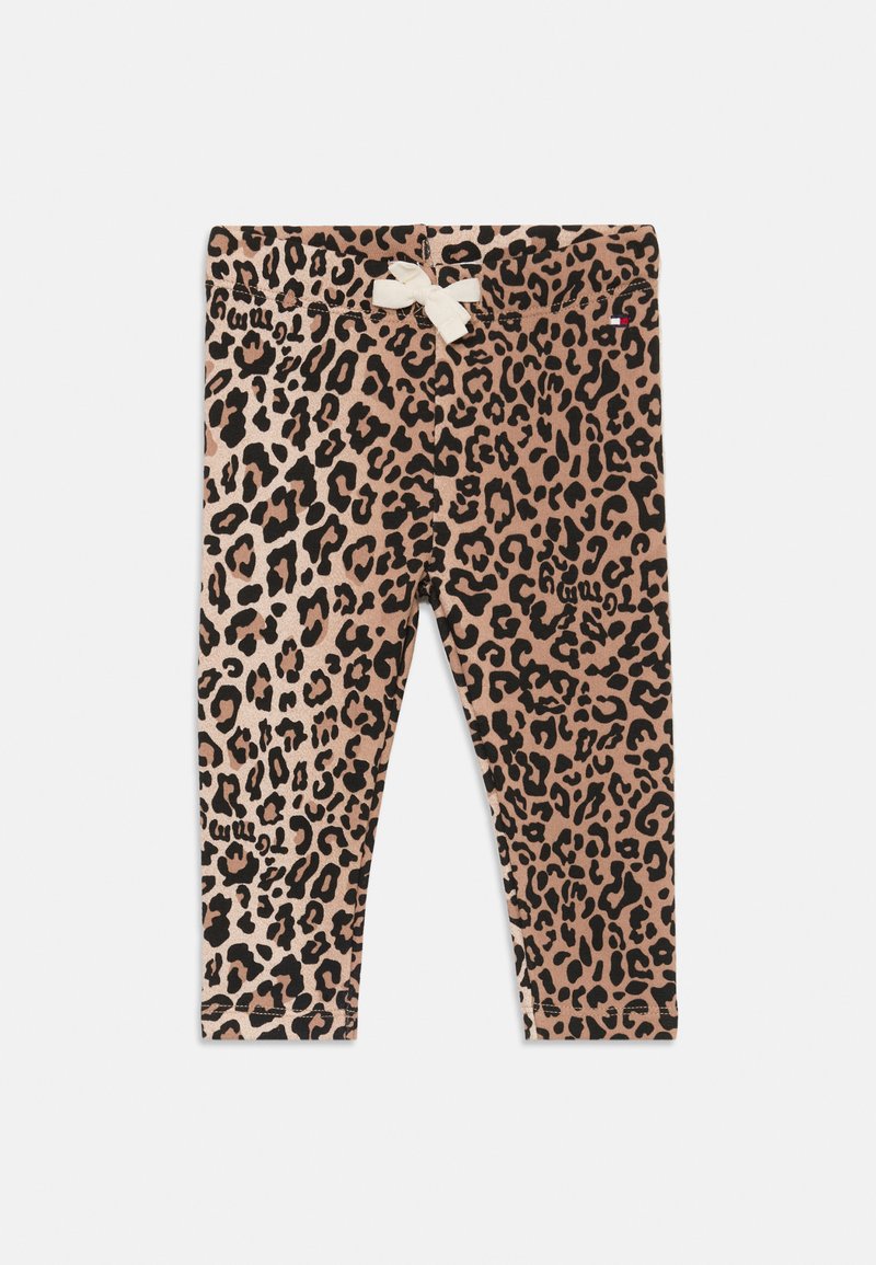Långbyxor för småbarn i brunt och beige leopardtryck, resårmidja och liten vit rosett i mitten fram.