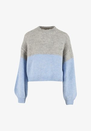 Strikket sweater med brede ærmer, ribbede manchetter og rund hals, med et farveblok-design i lysegrå og babyblå.