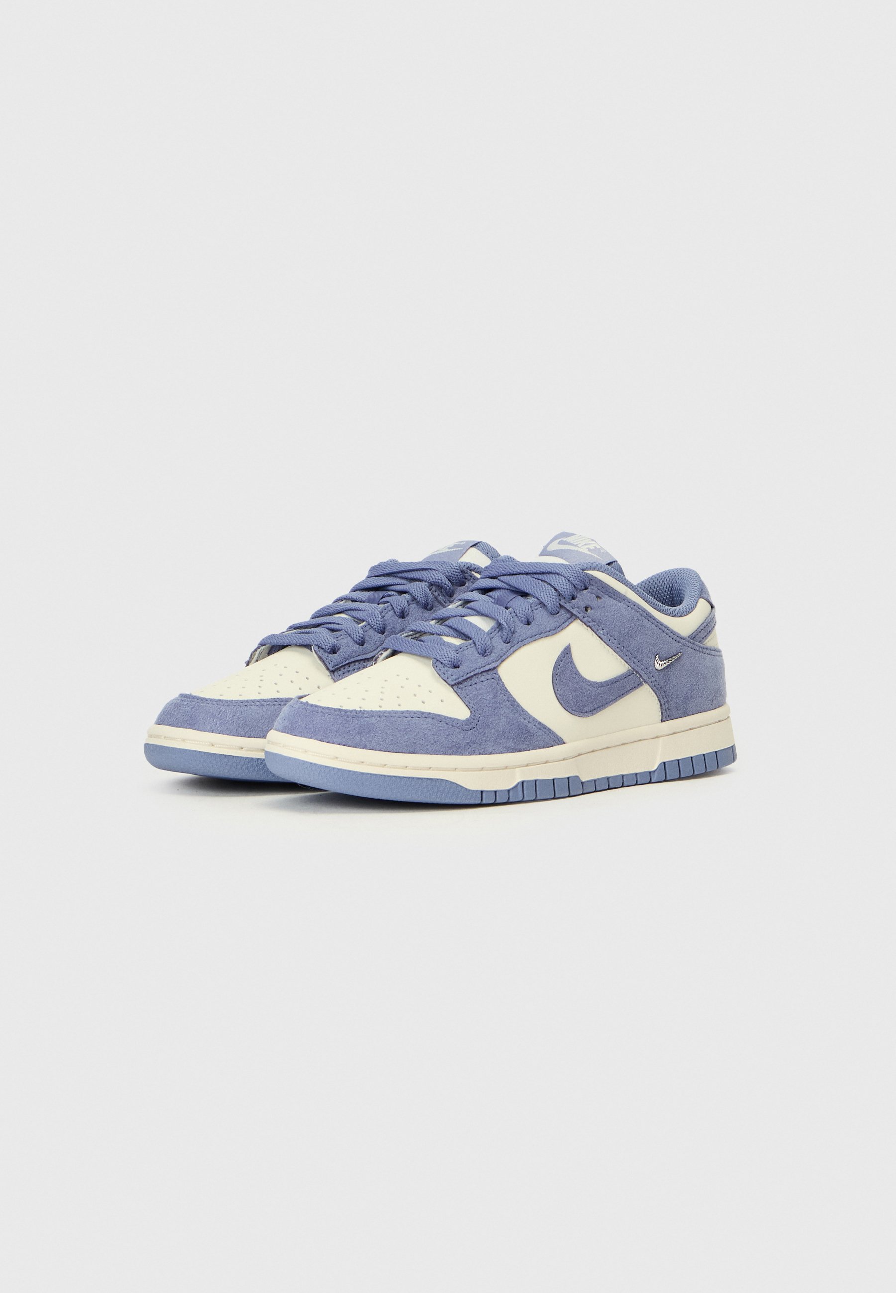 nike dunk low first use sail