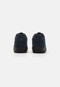 Clae MALONE UNISEX - Sportcipő - navy black