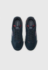 Tommy Hilfiger RETRO RUNNER MIX - Trainers - desert sky