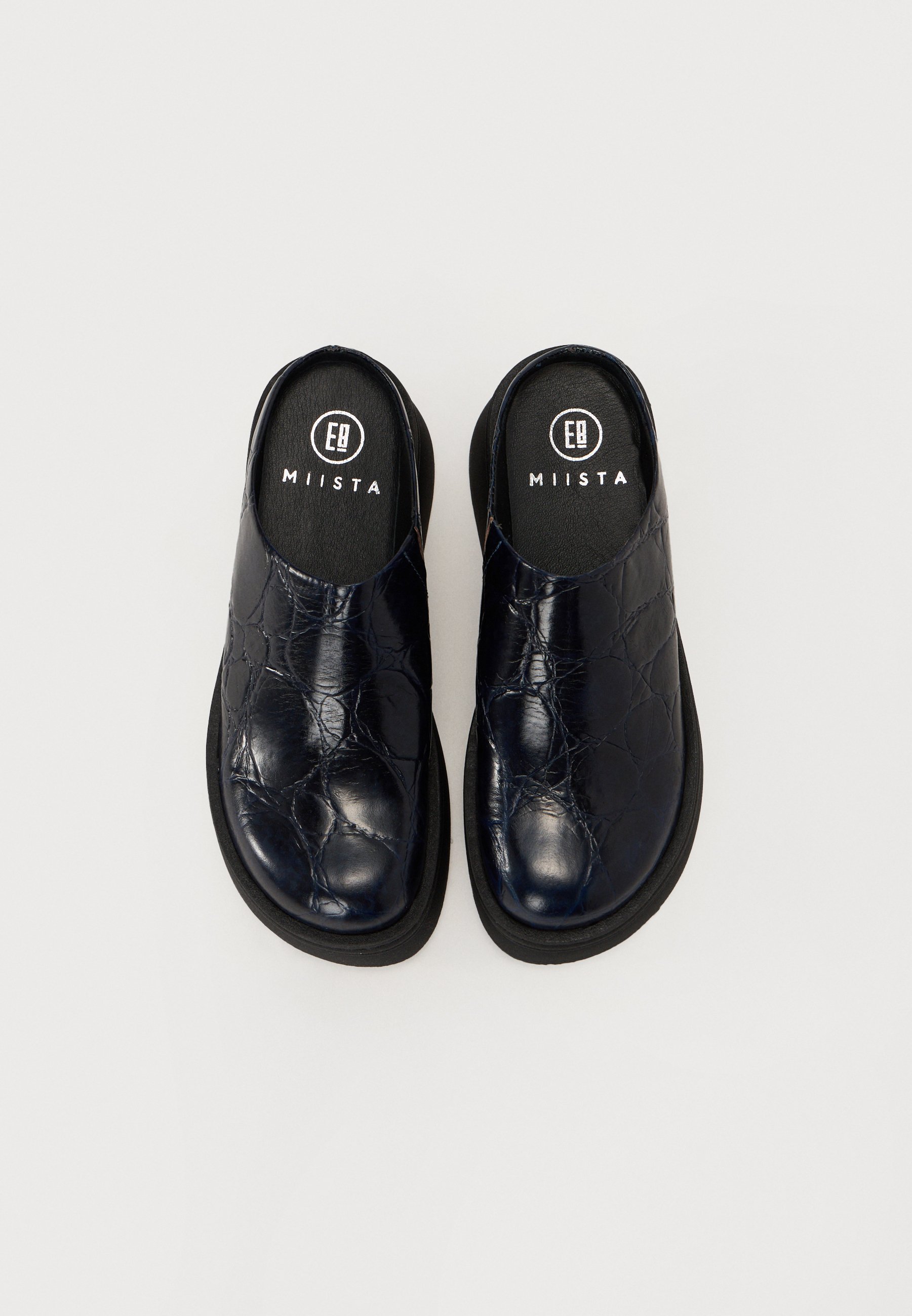 MONO LOW HEEL SNEAKER MULES Lサイズ MONO LOW HEEL SNEAKER MULES Lサイズ