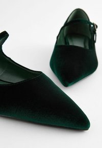 Next FOREVER COMFORT POINT MARY JANE - Baletkurpes ar siksniņu ap potīti - green velvet