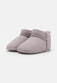 UGG BABY CLASSIC ULTRA MINI UNISEX - Első cipők - lilac