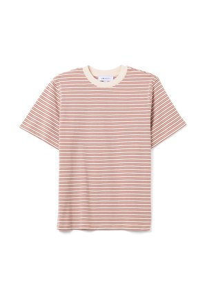 T-shirt à manches courtes en crème avec de fines rayures horizontales rouge rouille. Doté d'un col rond côtelé et d'une texture en coton douce.
