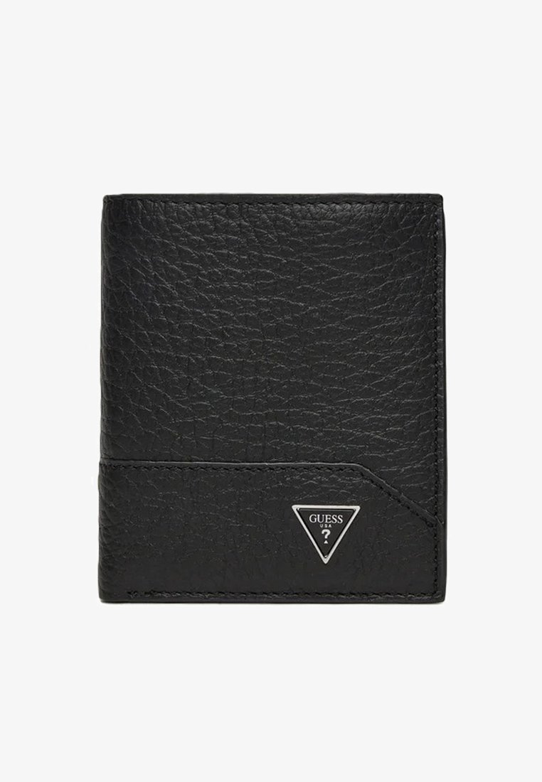 Portafoglio in pelle nera con finitura testurizzata, dotato di un patch logo triangolare in argento nell'angolo e un design elegante e ripiegato.