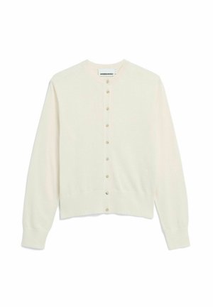 Crèmekleurig gebreid vest met lange mouwen, ronde hals, knoopsluiting aan de voorkant, geribbelde manchetten en zoom, en een klein logo vlakbij de onderkant.