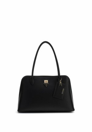 Borsa Guess nera con doppi manici, emblema del logo color oro e etichetta con marchio allegata su sfondo bianco.