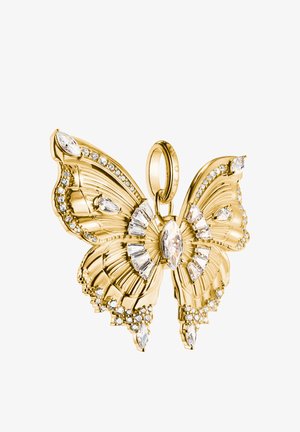 Goldener Schmetterlingsanhänger mit Kristallakzenten, der detaillierte Flügel und einen hervorstechenden Mittelstein zeigt und komplexe Muster sowie Strukturen aufweist.