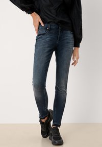 QS Vaqueros pitillo - dark-blue denim