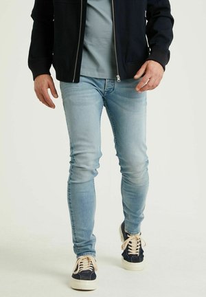 CARTER DENNIS - Slim fit jeans - light blue