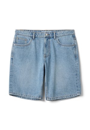 Short en denim bleu clair avec cinq poches, passants pour ceinture et fermeture par bouton en métal, étiqueté "Republic of Denim" à l'intérieur de la ceinture.