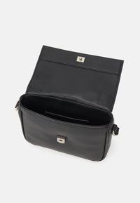 Calvin Klein Jeans SCULPTED FLAP MONO - Bandolera - black