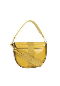 Borsa a tracolla gialla in pelle con finitura lucida, forma curvata, tracolla regolabile, e tracolla con dettagli in rilievo del marchio.