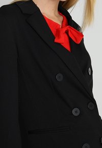 Anna Field Blazer - black