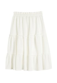 Witte, gelaagde rok met een gather-elastische tailleband, met een textuurstof en gerimpelde randen op elke laag.