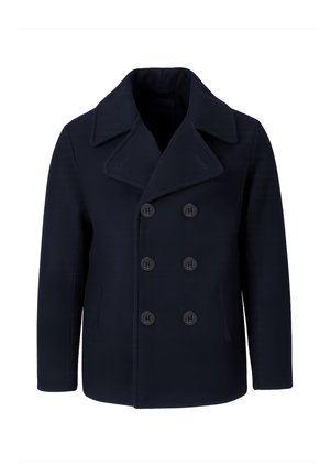Tmavě modrý kabát typu pea coat s dvojitým zapínáním, širokými klopami, šesti černými knoflíky a bočními kapsami na bílém pozadí.