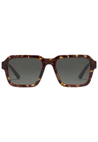 Lunettes de soleil en écaille de tortue avec une épaisse monture carrée, verres gris et matériau en acétate texturé. Notables pour leur motif de couleur distinct.