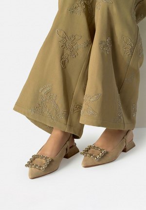 ALMA EN PENA-V261004 - Bailarinas con tira trasera - marrón claro