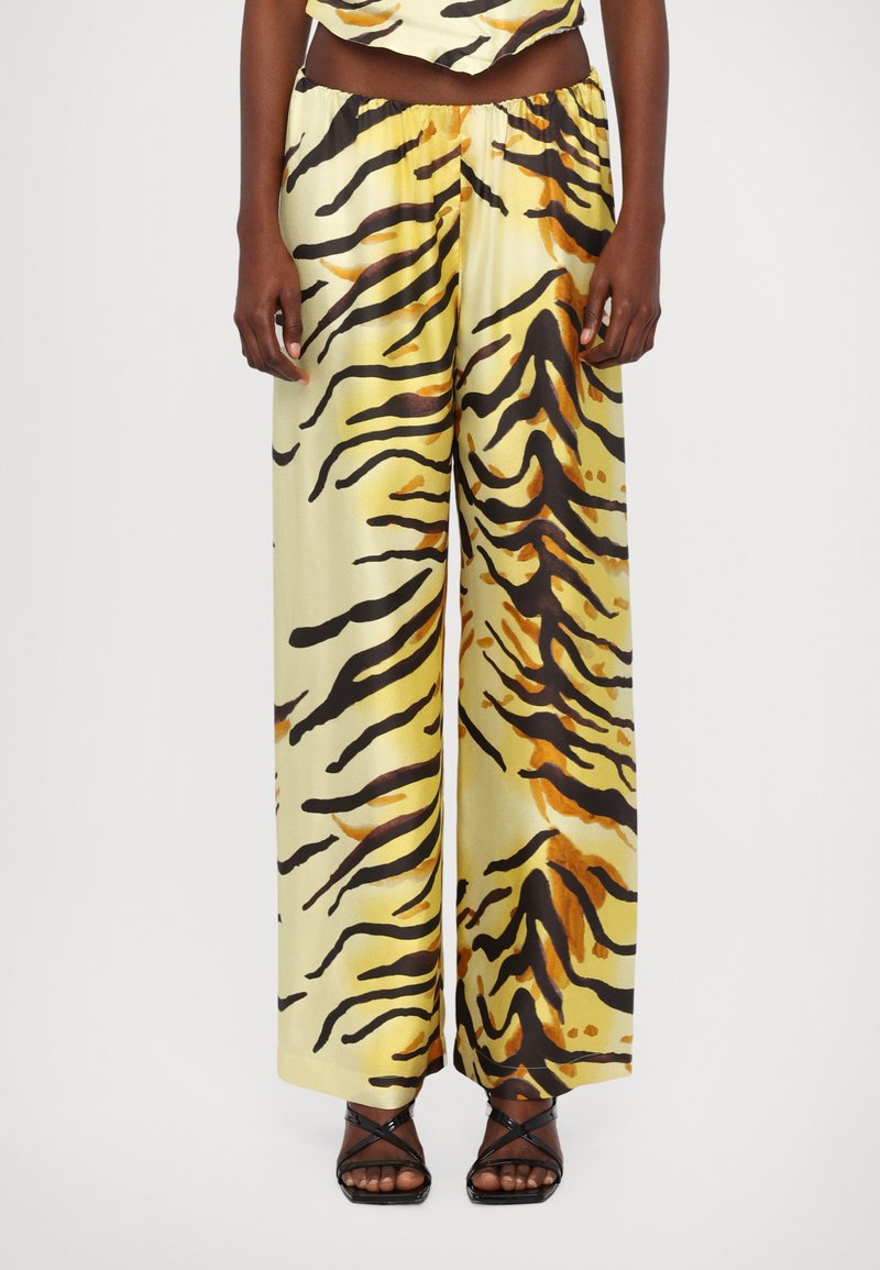Nanushka - BRENDA - Trousers - yellow, Enlarge