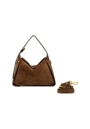 Borsa in suede marrone con una forma triangolare unica, parte superiore curva, dettagli in oro e una tracolla rimovibile e regolabile.