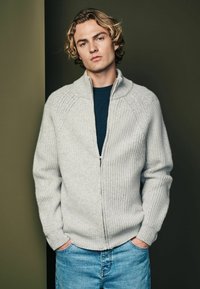 Next REGULAR FIT - Strickjacke - grey