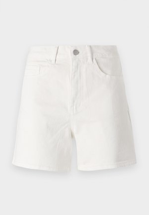 Hvide denimshorts med klassisk snit, der har en frontlukning med knap, bæltestropper og to frontlommer. Glat tekstur og minimalistisk design.