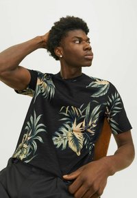Jack & Jones PREMIUM ALL OVER RUNDHALS - T-shirt med print - black