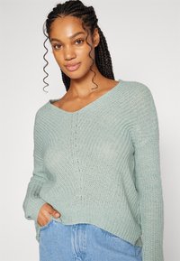 JDY JDYNEW MEGAN  PULLOVER - Maglione - abyss detail:w.white ply