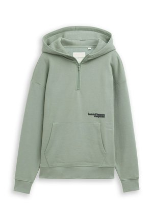 Felpa verde con zip in morbido misto cotone, dotata di tasca a marsupio e di una discreta stampa del marchio sul fronte. Vestibilità comoda e maniche lunghe.