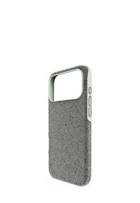 Coque de smartphone grise texturée avec une découpe pour l'appareil photo, design fin et boutons latéraux intégrés dans le cadre. Finition lisse.