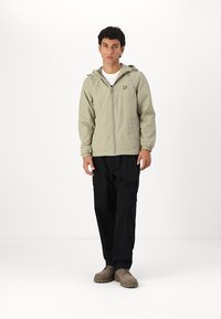 Lyle & Scott - Kurtka wiosenna
