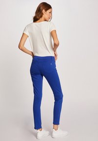 Morgan PETRA - Vaqueros slim fit - bleached denim