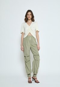 Desires DRAWSTRING  - T-shirt imprimé - gardenia