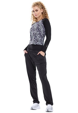 AET119LS - Long sleeved top - snow leopard black