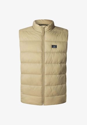 Beige pehmeä liivi, jossa on korkea kaula-aukko, vaakasuora ompelu, etuvetoketju ja pieni logopatch vasemmalla puolella.