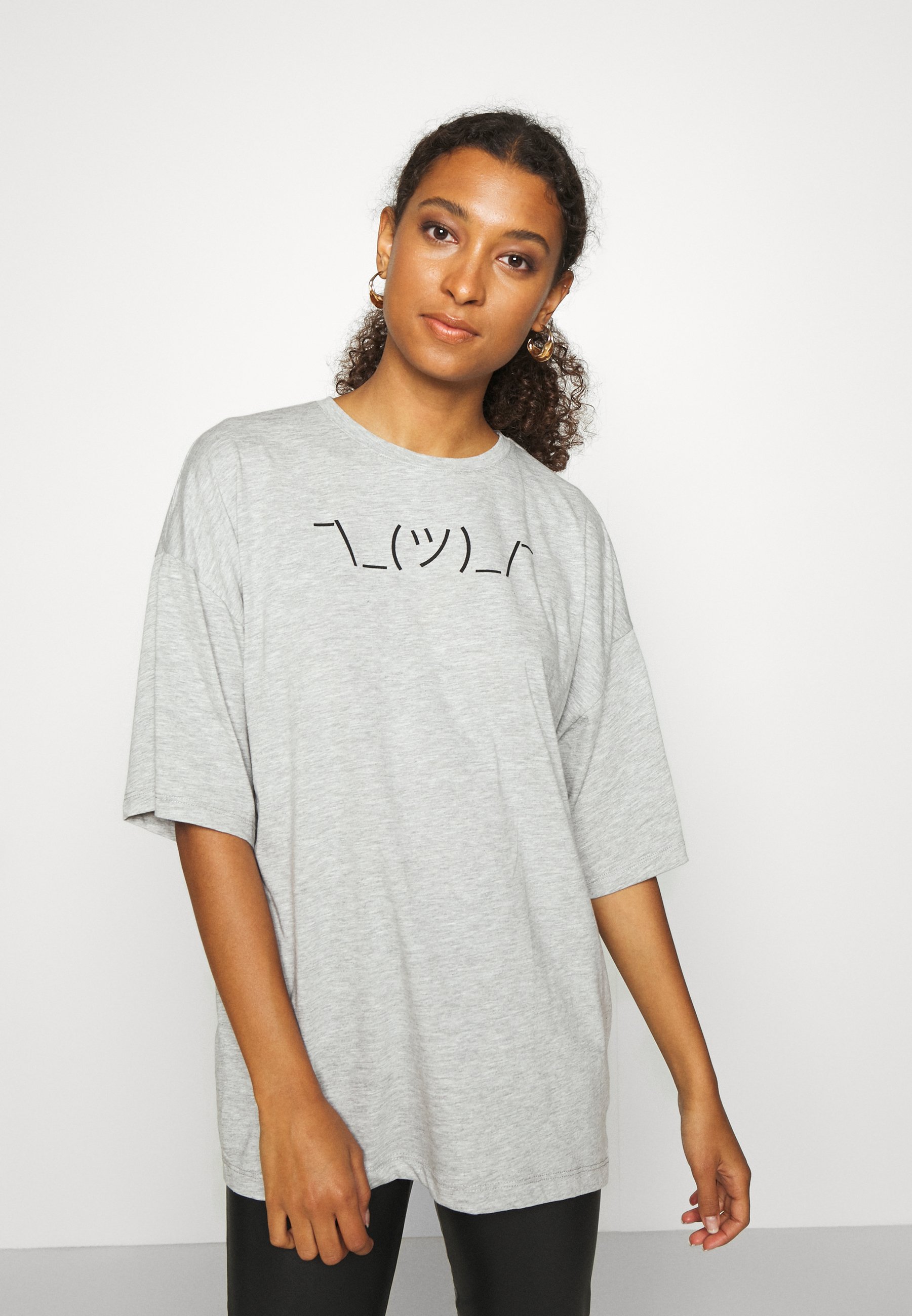 Grå T skjorter & topper | Dame | Nye overdeler på Zalando T skjorter & topper | Dame | Nye overdeler på Zalando