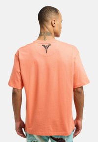 Carlo Colucci UNISEX - T-shirts print - orange
