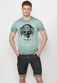 Koroshi SHORT SLEEVE - Apdrukāts T-krekls - verde green