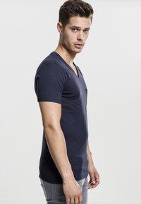 Urban Classics V-NECK POCKET TEE - Pamata T-krekls - navy