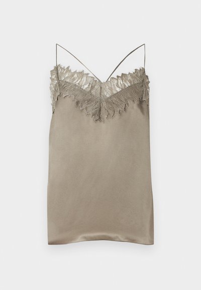 Φόρεμα από σατέν σε απόχρωση ταούπα, με λεπτή δαντέλα στη λαιμόκοψη και λεπτές τιράντες σπαγγέτι.