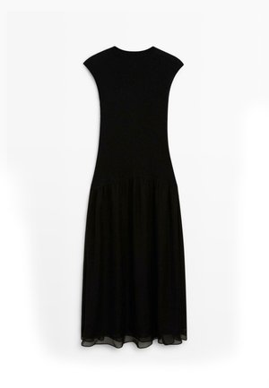 Schwarzes Kleid mit eng anliegendem Oberteil und schwingendem Chiffonrock. Das Kleid hat kurze Flügelärmel und eine durchgehend glatte Textur.