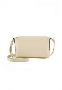 Borsa a tracolla in pelle beige con finitura morbida e testurizzata, forma rettangolare e tracolla regolabile. Presenta una chiusura con patta pieghevole.