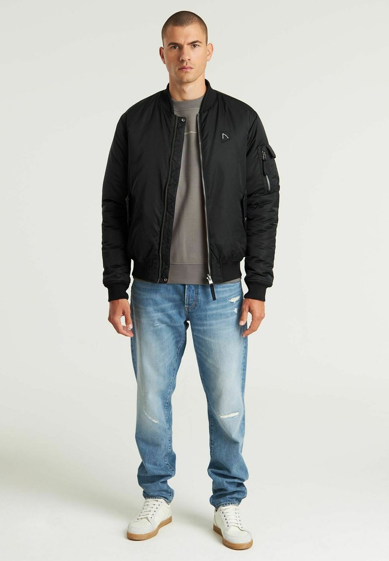 CHASIN’ Bomberjacks zwart