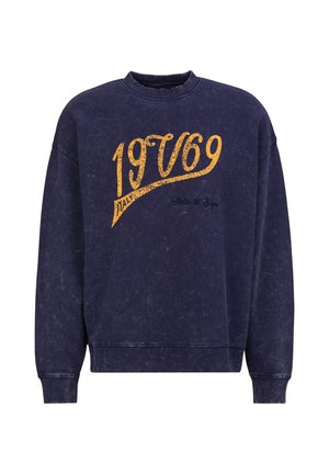 Marineblauer Sweatshirt mit verblasster Textur, mit großem orangefarbenem "19V69" Text und kleinerer schwarzer Schrift auf der Vorderseite in der Mitte.