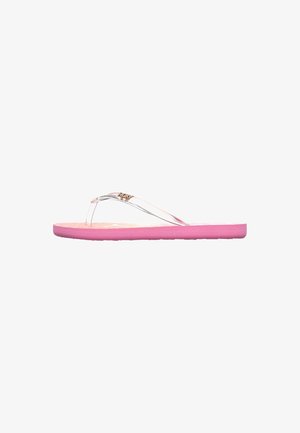 Läpinäkyvä flip-flop sandaali, jossa on vaaleanpunainen kumipohja, läpinäkyvät hihnat ja pieni koristeellinen yksityiskohta hihnan keskellä.