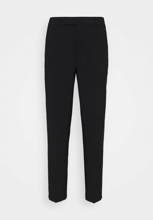 Pantalones negros de corte recto a medida con trabillas y un frente limpio, presentados sobre un fondo blanco liso.